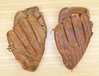 Lot Of 2 Vintage Baseball Gloves  Spalding Carl Yastrzemski  Wilson George Brett