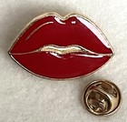 Vintage Gold Tone Red Lips Soft Enamel Lapel Pin