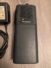 Motorola Handi-com 10 Gmrs Uhf Walkie Talkie 