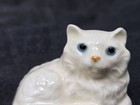 Hagen Renaker White Persian Cat With Blue Eyes Lying Down A-207 San Dimas