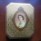 Vintage Queen Elizabeth Ii Coronation Commemorative Biscuit Tin 1953 8  X 10 