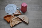 Step 2 Pretend Play Kids Kitchen 7 Piece Set Food  Pizza Slices  Pie On Plate