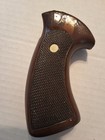 Dan Wesson Grips Wood Brown Checkered