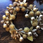 New Set 4 Classic Tidings Holiday Christmas Gold Pinecone Berry Napkin Rings 4   