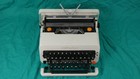 Rare  Olivetti Valentine White Typewriter 1969 Schreibmaschine Machine A Ecrire