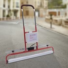Electric Concrete Vibrator Lithium Battery Powered Screed Vibrator Laminator