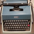 Vintage 1960 s Olivetti Underwood Model 21 Portable Typewriter With Case