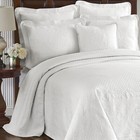 Historic Charleston King Charles Modern Farmhouse Floral Matelasse Bedspread