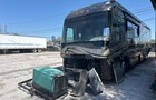 2005 Country Coach Magna 4 Slideouts Cat C-13 525hp Diesel   salvage Title  