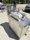 Henny Penny 600 Natural Gas Pressure Fryer- W  Basket   Handle No Filter System