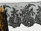 Antique Lace - Beautiful Chantilly-style Ruffle - 19th Century
