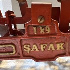   afak Cast Iron Antique Vintage Mercantile Balance Scale 1kg Red Decorative
