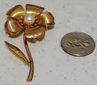 Vintage Jewelry Five Petal Flower Gold Tone With Faux Pearl Center Brooch Pin