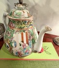 Antique Chinese Export Famille Rose Medallion Porcelain Tea Pot