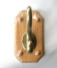 Vintage Nip Decorative Single Hook Wooden Oak Wall Plaque Antique Brass Finish