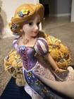 Disney Showcase Collection Couture De Force Rapunzel Figurine