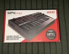 Akai Professional Mpk Mini Mk3 Usb Midi Keyboard Special Black Edition