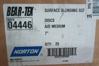 25 Norton 662610   7    Medium Surface Blending Disk  Hook   Loop  Bear-tex