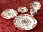 Royal Albert lady Carlyle bone China  5-piece Setting   England   1980-2001 Mint