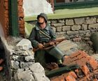 Britains World War 2 German 25235 German Grenadier Kneeling Looking Up