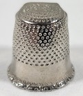 Vintage Amish Country Horse   Buggy Pewter Souvenir Thimble