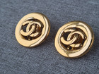 Chanel Cc Logo Roped Border Round Clip On Earrings Gold Tone Authentic Vintage