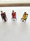 Vtg 50s renwal Dollhouse Dolls jointed Father44 mother43 daugter 41 3 Chairs Usa