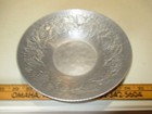 Vintage Everlast Metal Hammered Aluminum Hand Forged Grape Pattern Bowl 8 1 4   