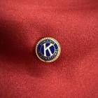 Vintage 10k Leavens Kiwanis International Gold Tone Enamel Lapel Pin 3 8 