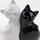 Vtg Pair Ceramic Siamese Cat Salt Pepper Shakers Ying Yang Snuggle Black White