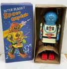 Vtg Inter Planet Space Captain Tin Wind Up Robot Key   Box New Old Stock Works
