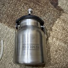 Binks 80-292 Pressure Spray Gun Cup With Binks 85-250 Air Pressure Regulator 