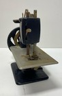 Vintage Singer Sewhandy Model 20 Hand Crank Mini-sewing Machine