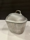Vintage Century Silver Seal Cast Aluminum 2 Quart Pot   Lid 9x7x5 Hammered Heart