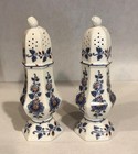 Set Of 2 Vtg 1979 Estee Lauder Porcelain Talc Powder Shakers White Blue Flowers
