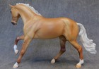 Breyer   Miss Independent   Breyerfest Traditional Model Horse