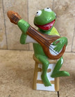 Disney Muppets Kermit Miss Piggy Salt   Pepper Shakers Banjo Ceramic Set License