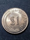 1981 Singapore One Dollar Coin   large Foreign World Coin    2