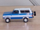 Greenlight Custom Lifted 1984 Blue white Chevrolet K5 Blazer 1 64 No Box
