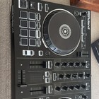 Roland Dj-202 2-deck 2-channel Serato Dj Controller  16 Pads  Usb  Bag