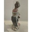 Vintage Geisha Figurine 9    Tall Porcelain Finish Great Condition Fast Shipping