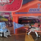 Disney Planes Dusty Crophopper Pit Row Gift Pack Airplane 2 Die-cast Vehicles