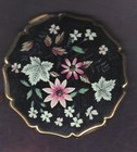 Vintagr Stratton Compact Gold Tone Black Enamel Flowers Scalloped Edges England