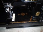 Vintage 1946 Singer Featherweight 221 Sewing Machine W case   Extras - Clean