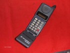 Vintage Flip Style Motorola Ameritech Cell Phone 2 Chargers Car   Plug In Works