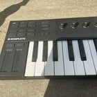 Native Instruments M32  Komplete Kontrol Keyboard Controller  26154 