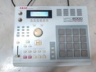 Akai Professional Mpc2000 Midi Production Center Drum Machine Sampling Sampler