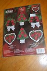Plaid Bucilla Felt Ornaments Kit  84938  Christmas  Rose Tree   6 Pc Set