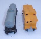 Lot Of 2 Lionel Train Cars - 6035 Sunoco Tanker   Yellow Caboose