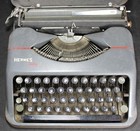 Hermes Baby Portable Typewriter W  Case - Vintage